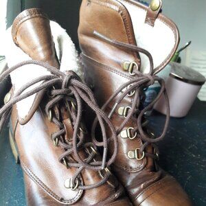 Leather boots, brown